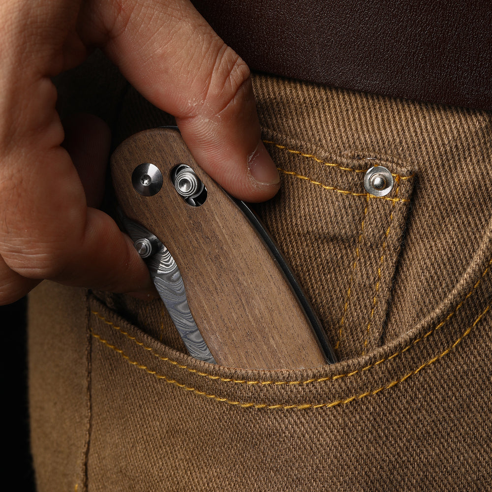 KIZER CUTLERY Phoca CD | Damascus | Mkuruti Wood | Clutch Lock