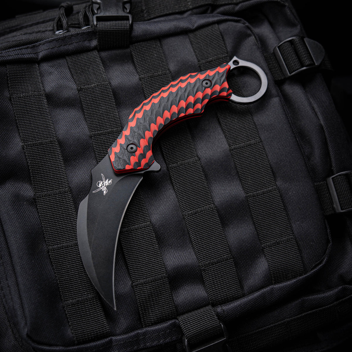 SKALLYWAG TACTICAL Deep 6 Karambit - Black/Red