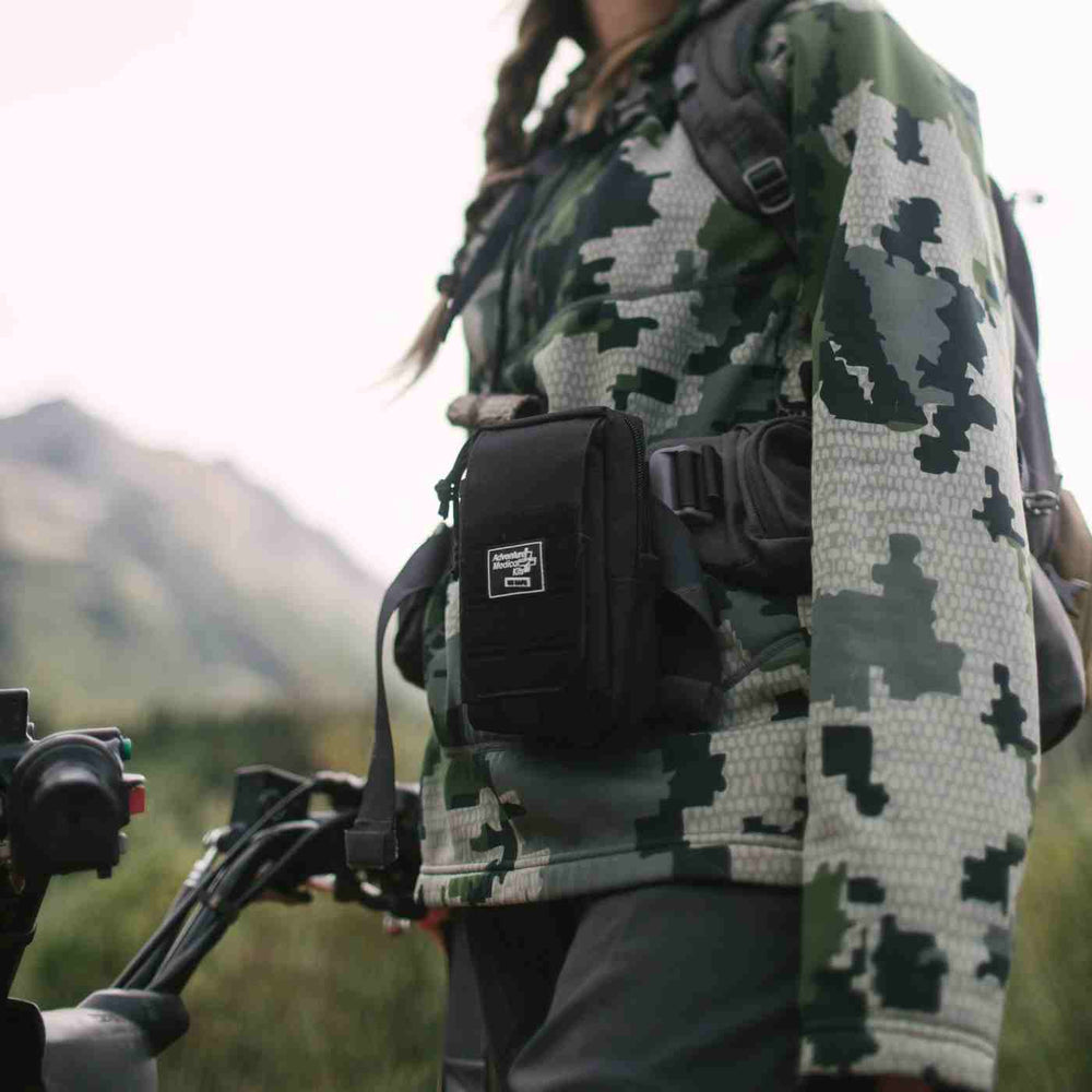 ADVENTURE MEDICAL MOLLE Bag Trauma Kit 0.5 (Black Bag)