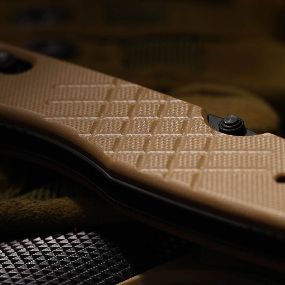 KIZER CUTLERY Aegis T | Serrated AEB-L Blade | G10 | Rescue Hook & Glass Breaker