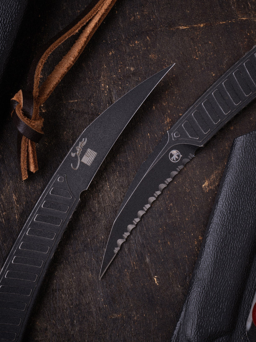 Microtech Feather Signature Series S/E Distressed Black Full Serrated Flag (215-3DBKS-FLAG)
