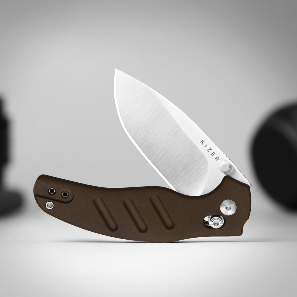 KIZER CUTLERY Sheepdog® C01C 2.9 CD | Kizer Clutch Lock™ | Norplex UltreX™ Micarta | Nitro-V | KizerV™ 3488.29CDA1