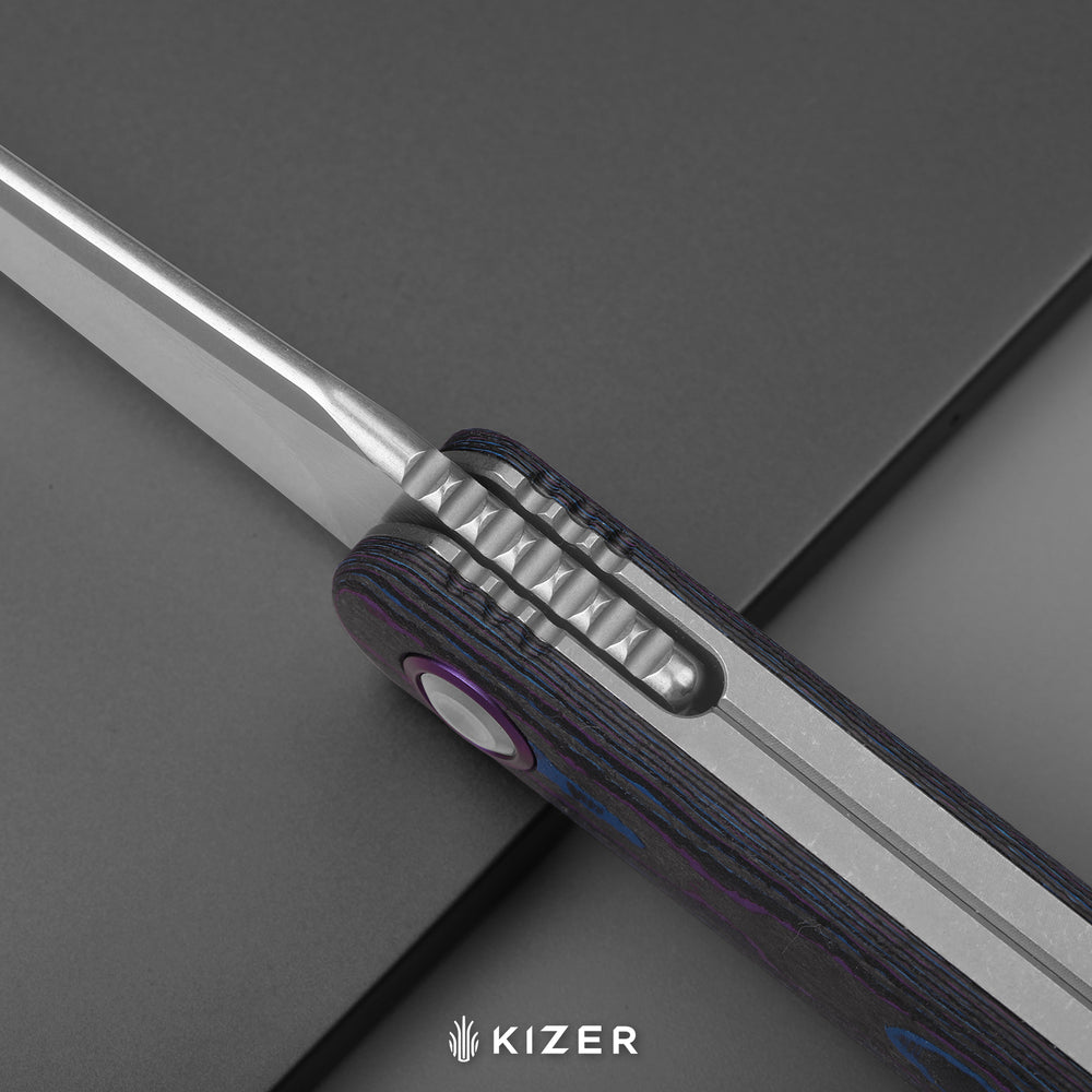 KIZER CUTLERY Feist 3 | CPM S90V + Stonewashed & Flat Brushed | Clip Point | Titanium & CamoCarbon Damtanium | KizerX™ 3499.3A2