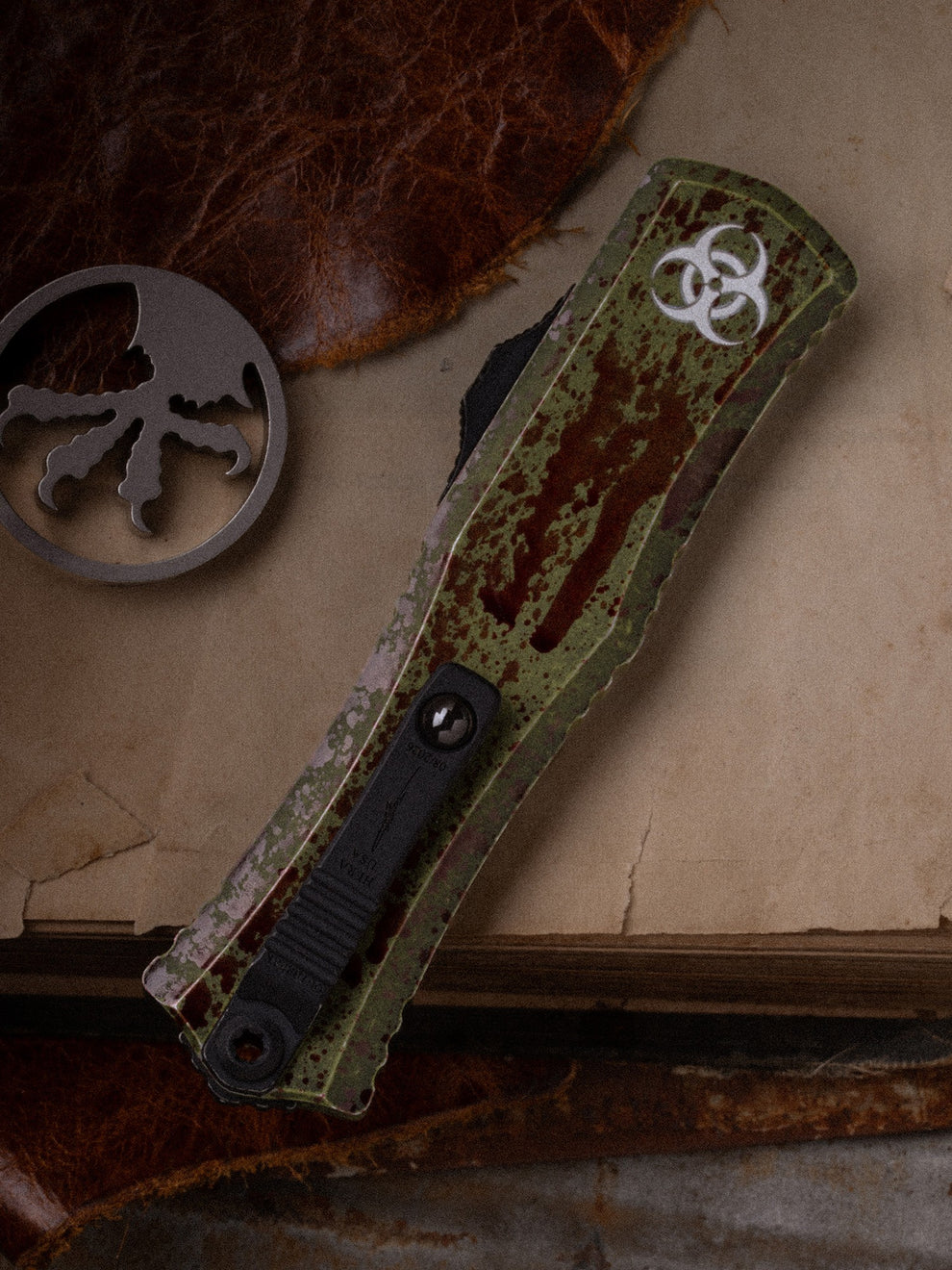 Microtech Gear Hera® II Mini T/E SIGNATURE SERIES OUTBREAK DEEP ENGRAVED Standard (1704M-1OBDS)