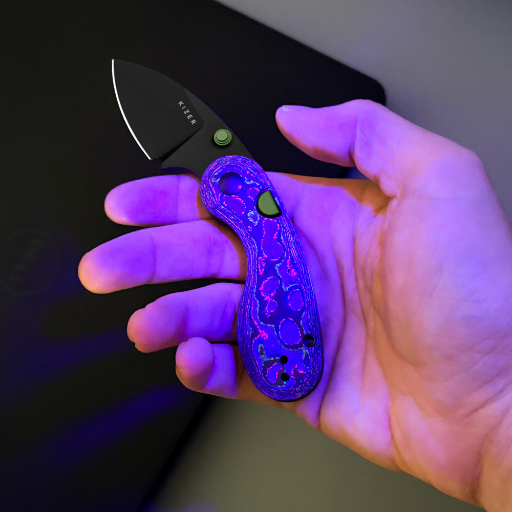 KIZER CUTLERY Microbe™ | 5Th Pocket Knife | Kizer Button Liner Lock™ | Camo Carbon Jazzy Handle | KizerB™ 2742A4