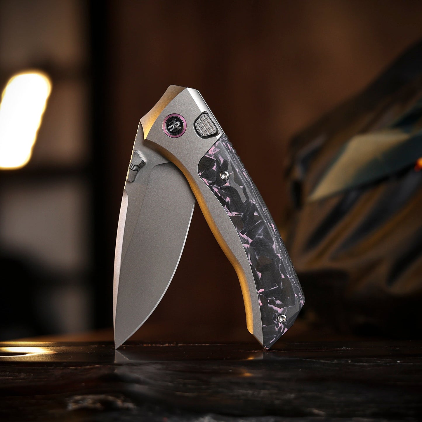REMETTE RT-Steed Innovative Button Frame Lock M390 Blade Titanium Carbon Fiber Handle Folding Pocket Knife RTWS-TP