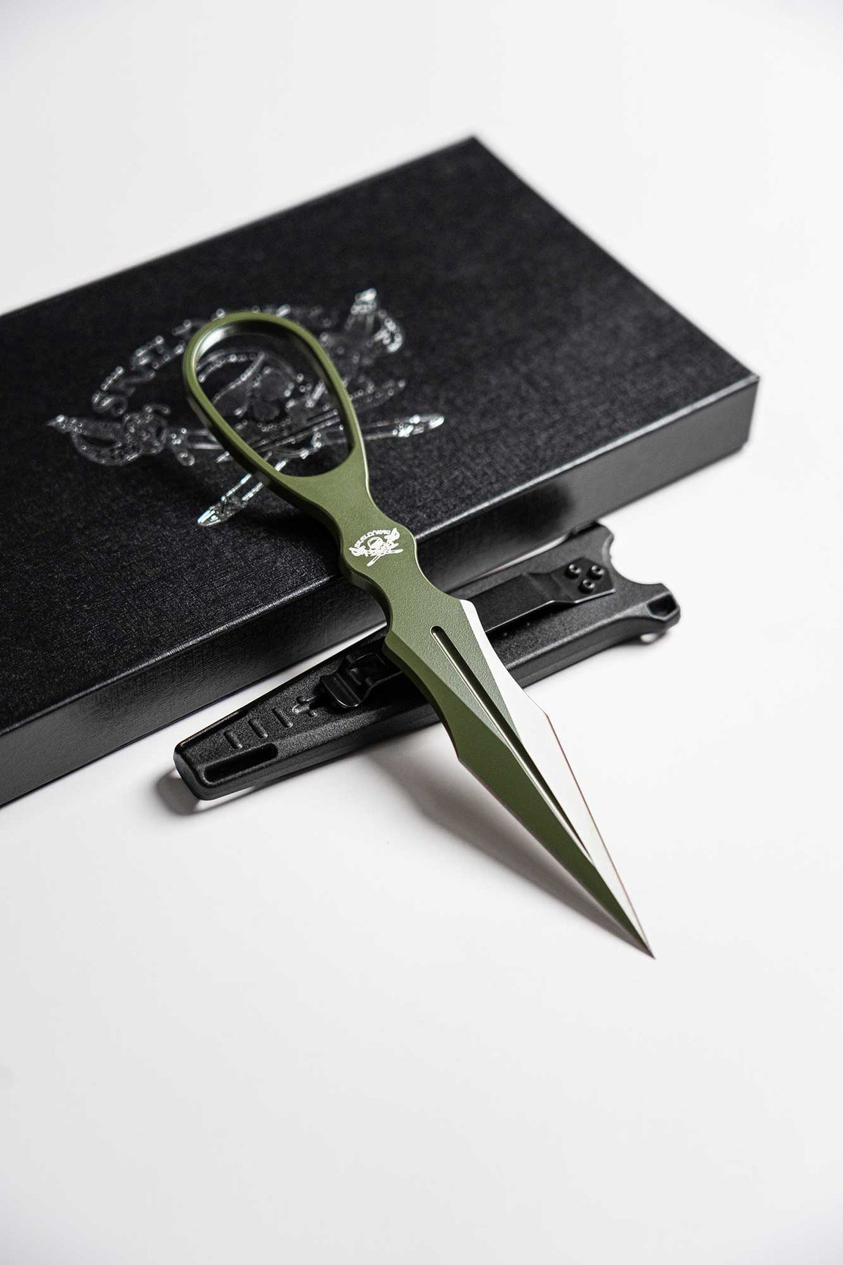 SKALLYWAG TACTICAL D2 DAGGER - OD Green