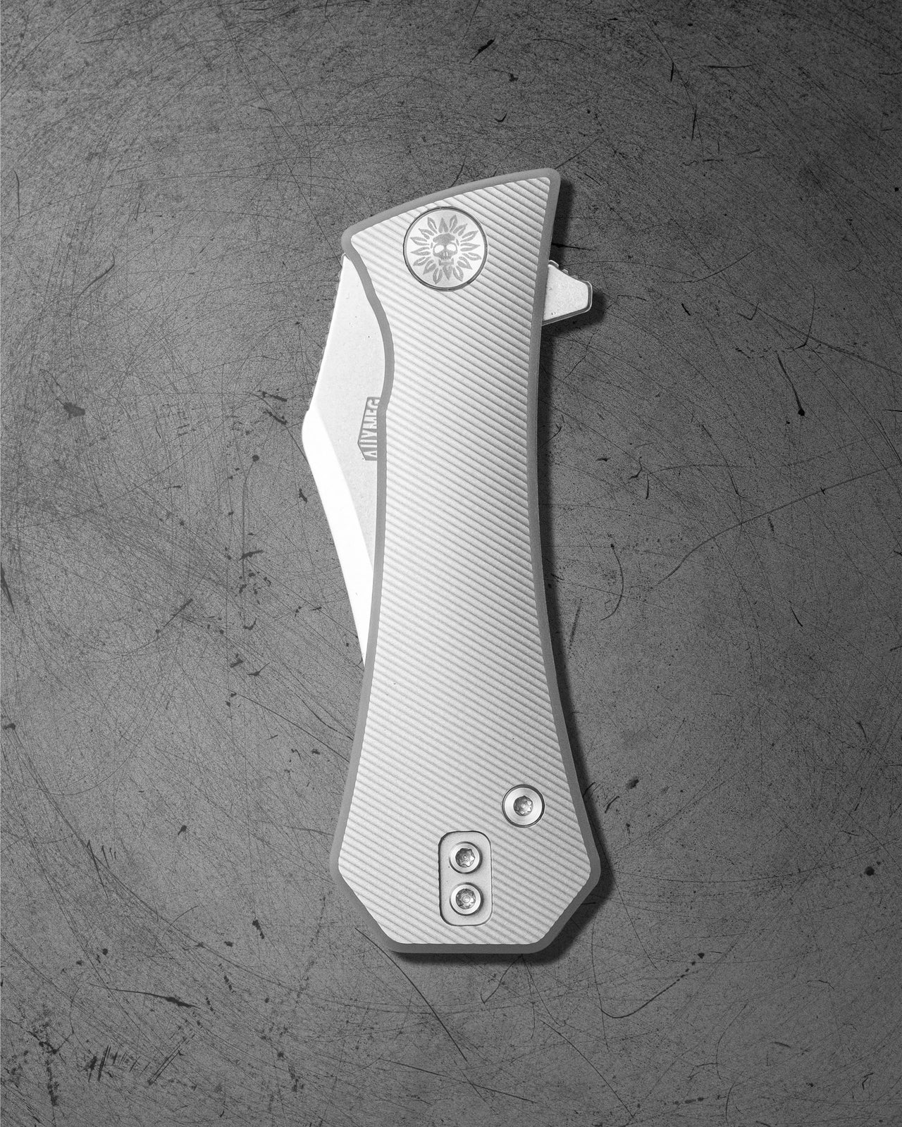 AUXILIARY MANUFACTURING Coffin Bowie - M390 + Titanium - Deadhead