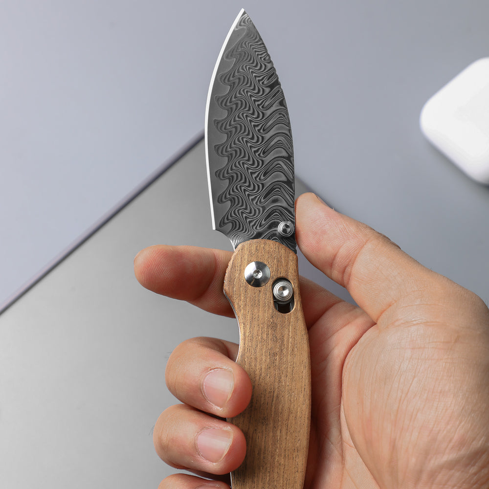 KIZER CUTLERY Phoca CD | Damascus | Mkuruti Wood | Clutch Lock