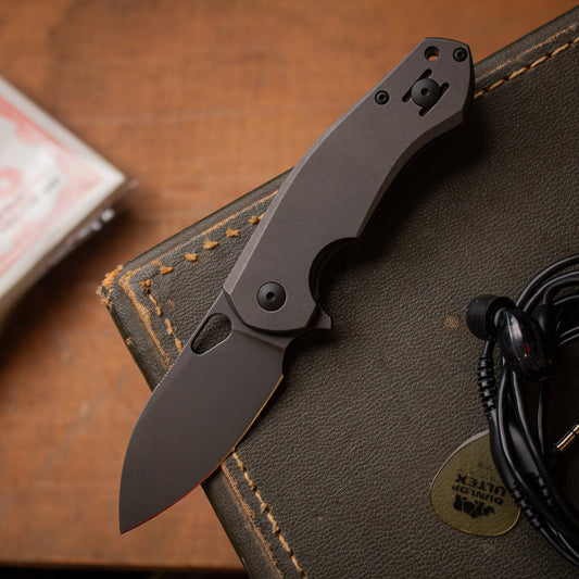 GIANT MOUSE ACE Biblio FL - Blackout