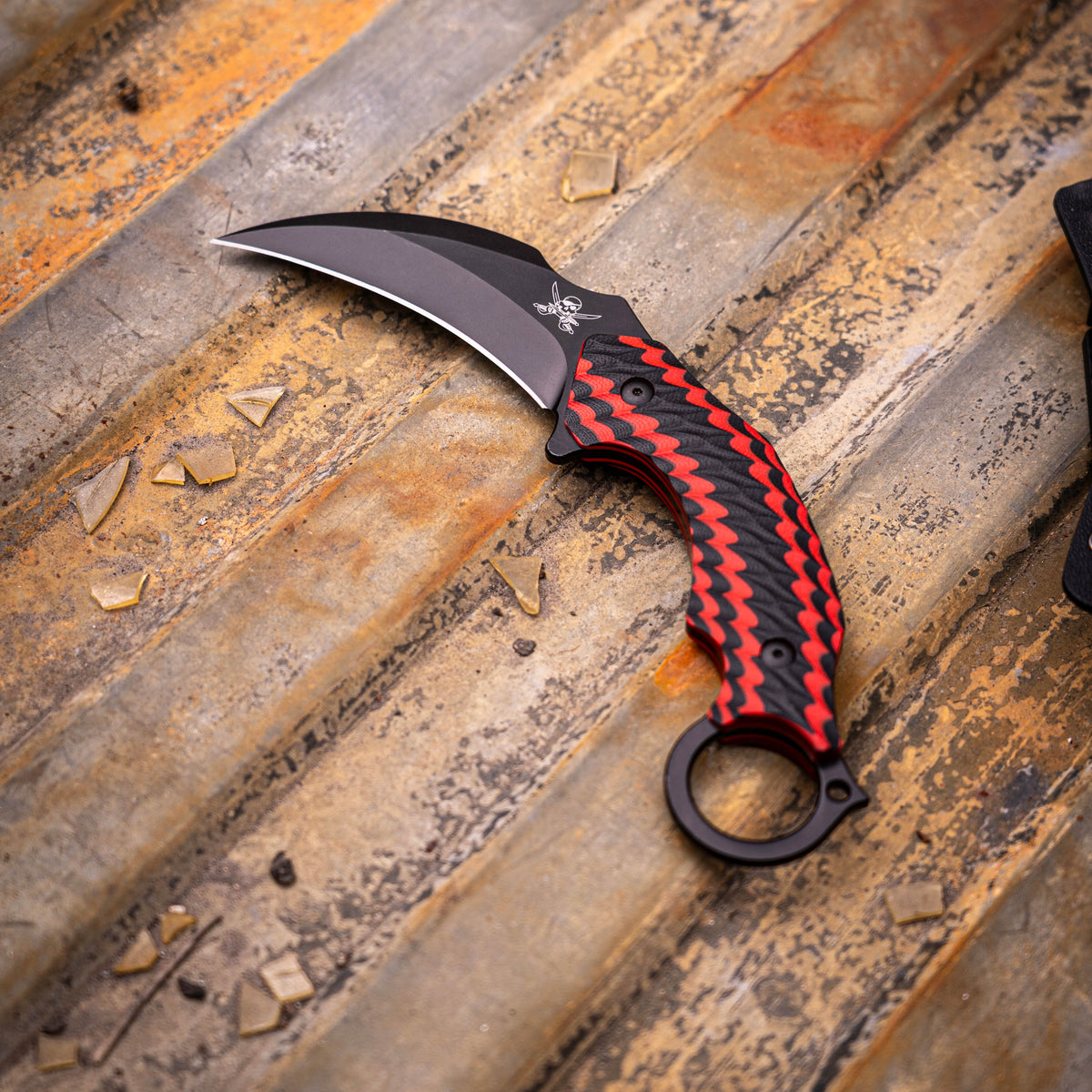 SKALLYWAG TACTICAL Deep 6 Karambit - Black/Red