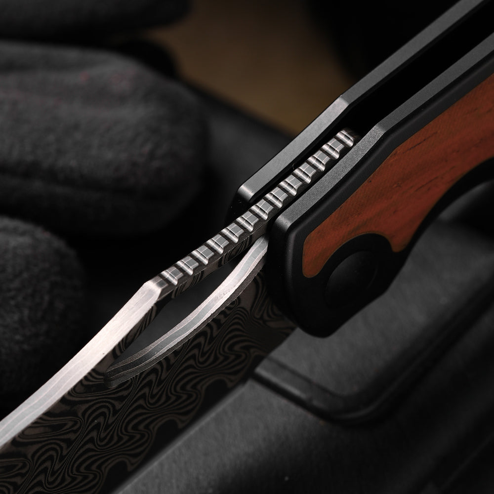 KIZER CUTLERY Allure | Acid Washed Damascus | Titanium & Panama Rosewood