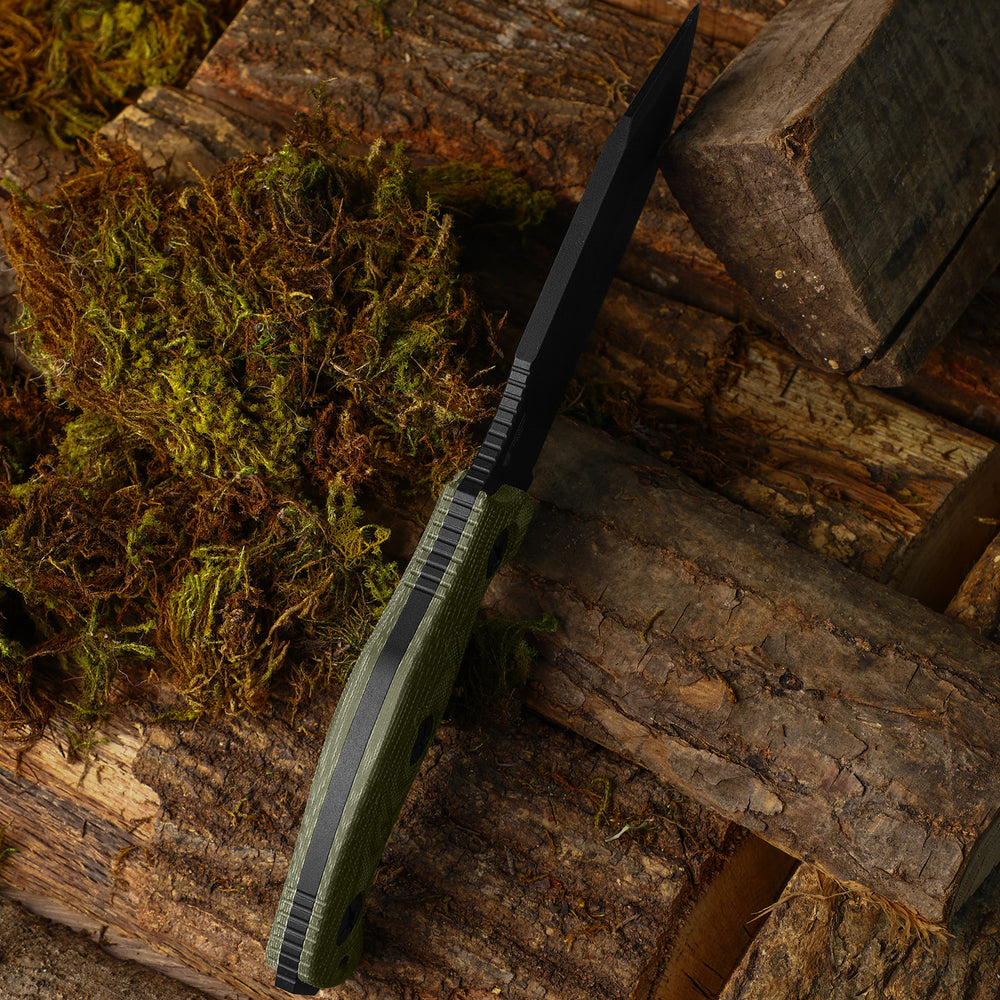 KIZER CUTLERY Sheepdog® Survival | Hammer Pommel · Bow Drill Divot | Green Micarta