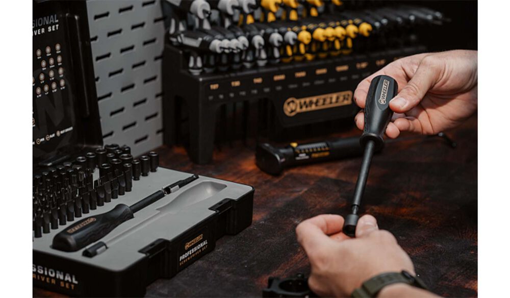 WHEELER 100 Piece Professional Screwdriver Set
