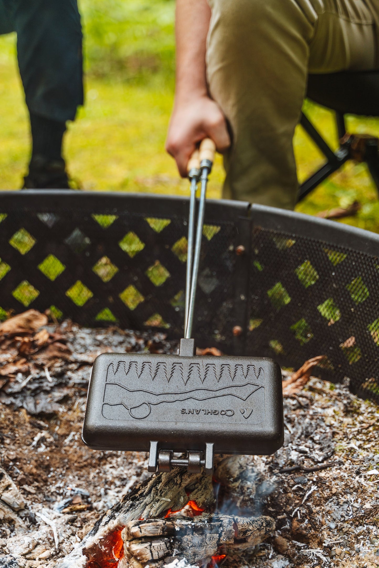 COGHLAN'S Double Cast Iron Camp Cooker