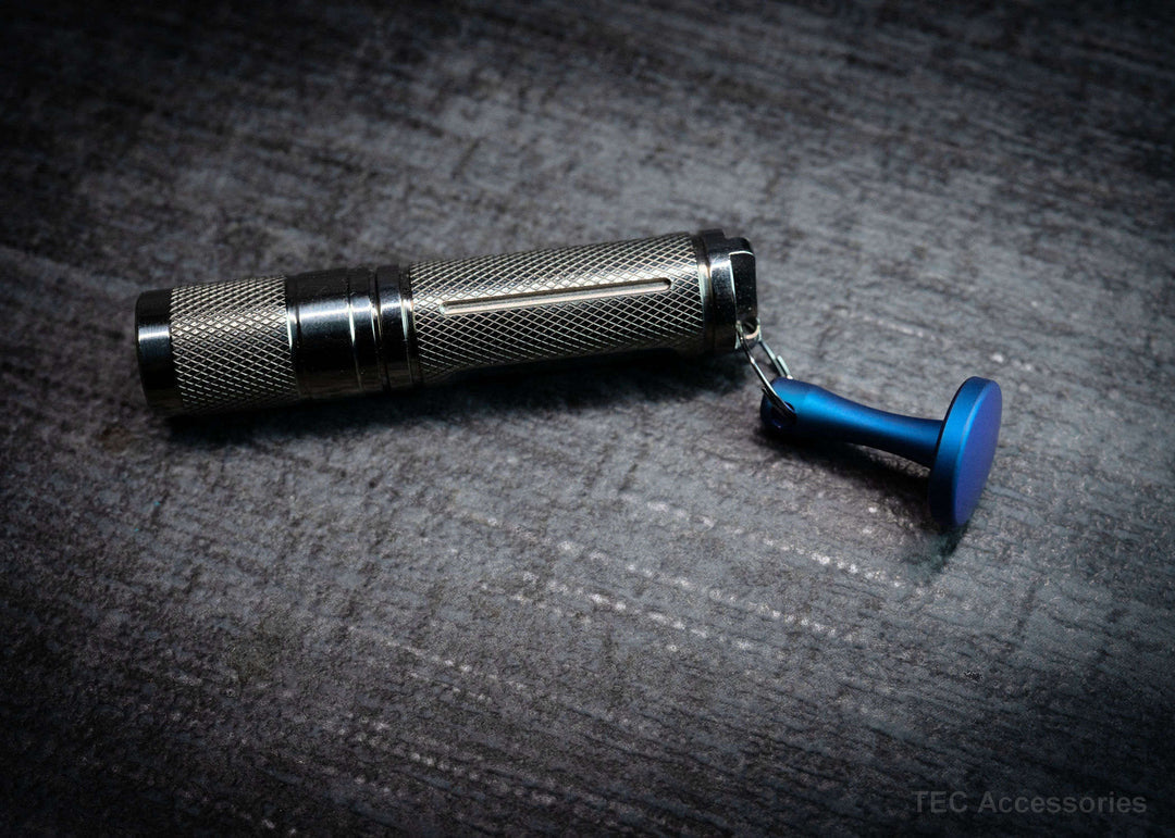 TEC ACCESSORIES Zip-Ti Titanium Zipper Pull
